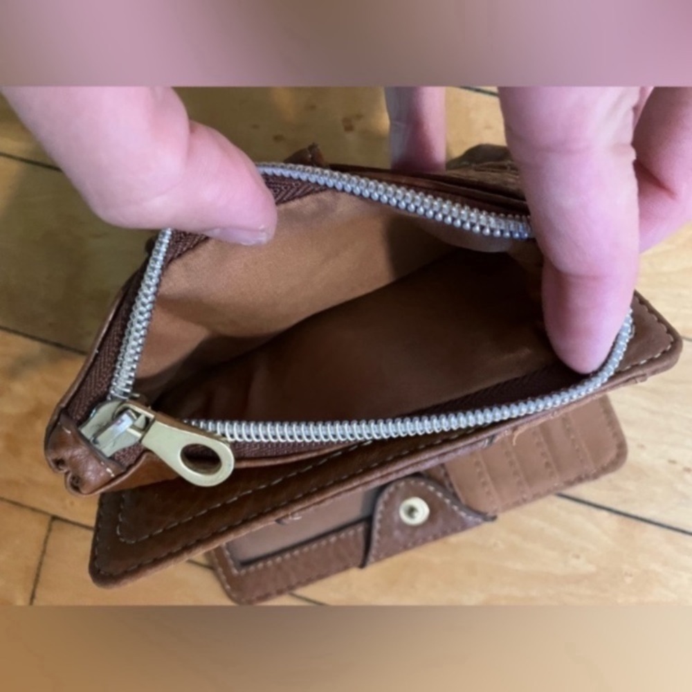 Relic Brown Wallet - Picture 2 of 11